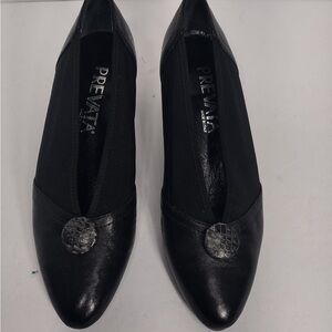 PREVATA Black Heeled Shoes Sleek Designs size 4 pre owned Exellent condition